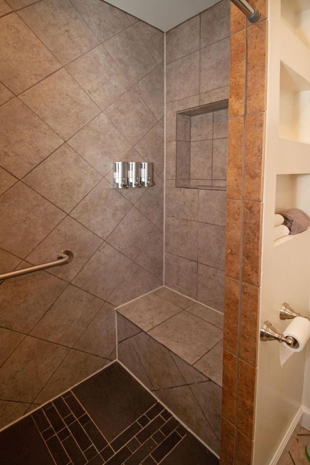 Quiet, Gated Oasis Near Downtown Lexington Apartment Exterior foto